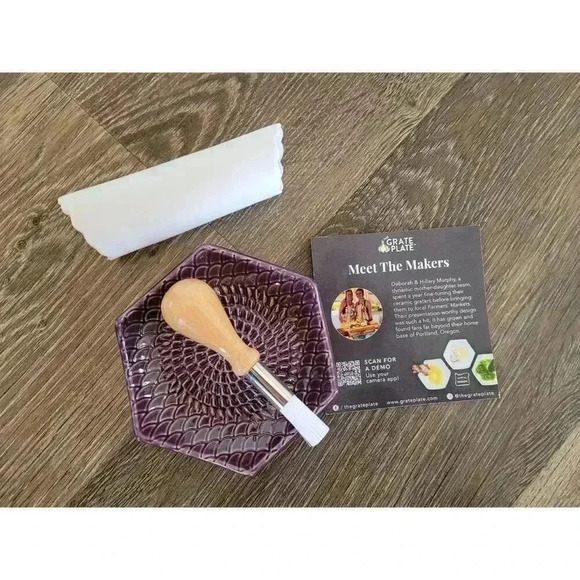 The Grate Plate‎ Garlic Peeler Crush and Grate Kitchen Gadgets #4 - Picture 1 of 2